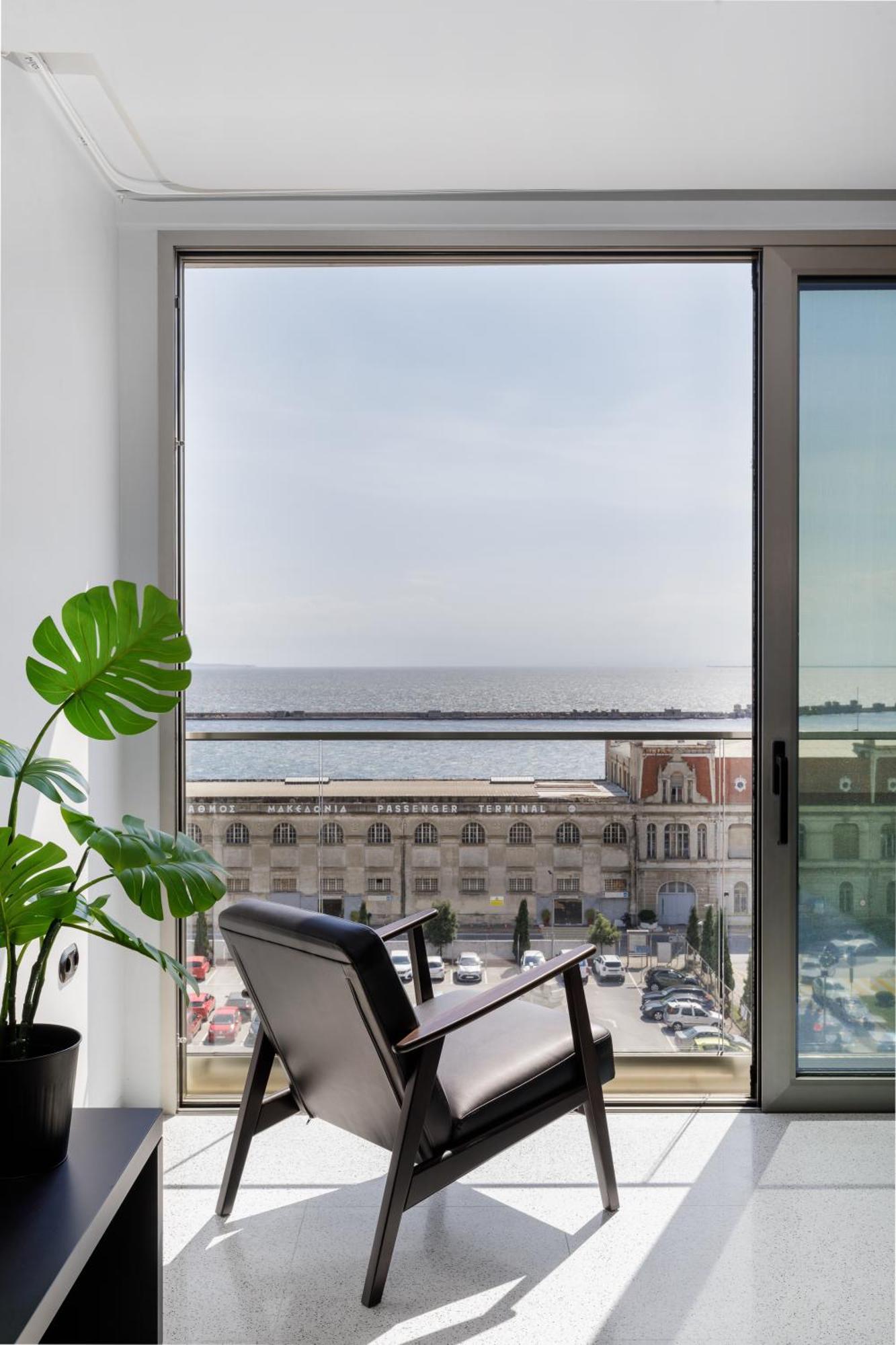 Nero Luxury Suites By Zennova Soluň Exteriér fotografie